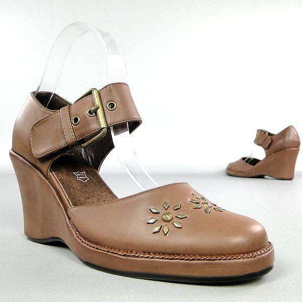 SIZE 6 Shoes - New - (256)