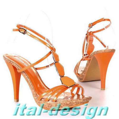 SIZE 4 High Heels - New - (201)