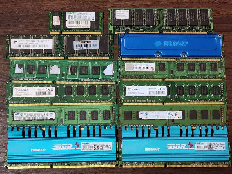 12 RAM sticks