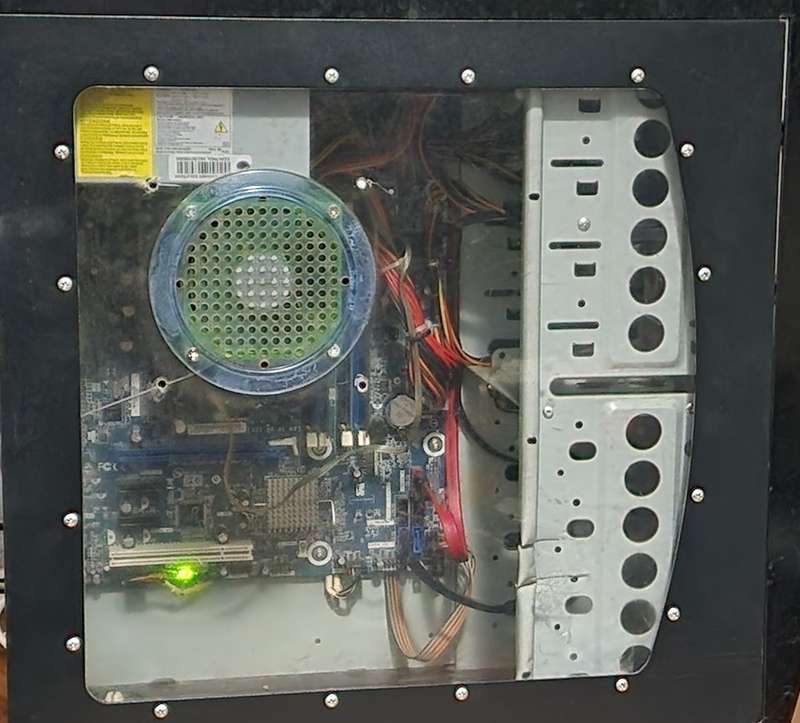 Core i3 Computer with screen
