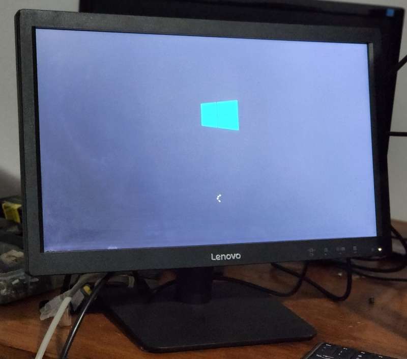 Core i3 Computer with screen