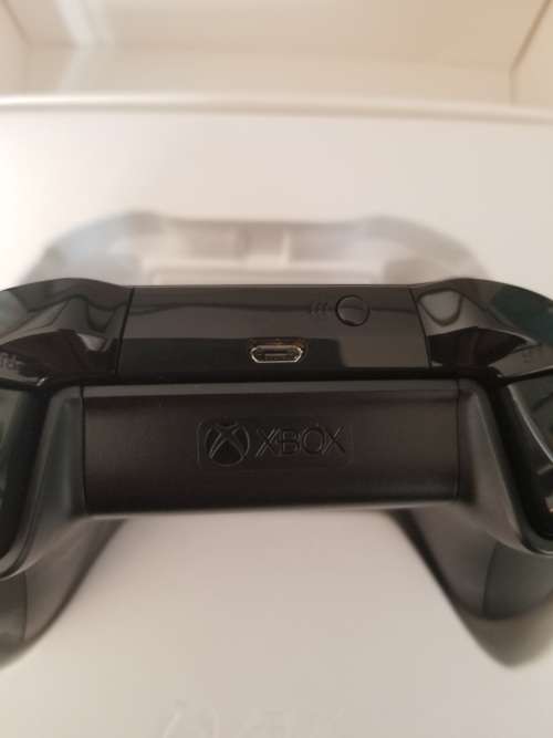 Xbox Wireless Bluetooth Controller - Black