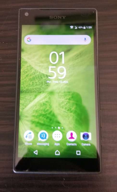 Sony Bundle: Sony Xperia Z5 Compact + Sony Smartwatch 3