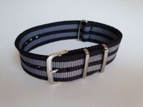 22mm Nato Watch Strap Black/Grey (Bond)