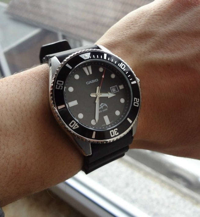 Casio Duro 200m Dive Watch (MDV106-1AV)