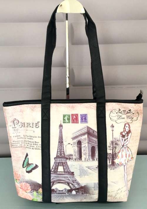 **LATE ENTRY**Stunning Glamour PARIS ladies PU leather handbag/Travel bag! Hot Trend