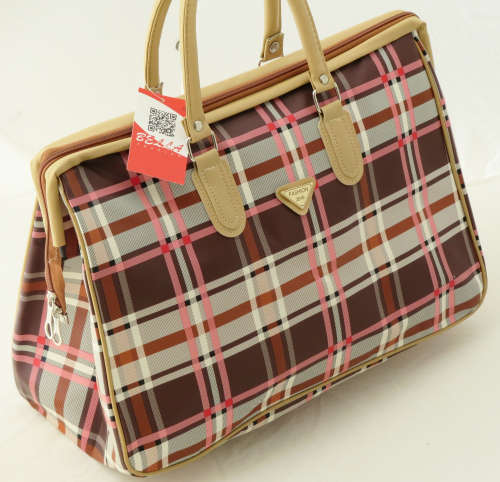 **New**X-LARGE TRAVEL/WEEKEND BAG. Step out like a CELEB! Gorgeous!