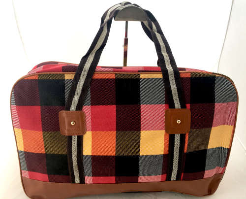 **New**2 xTRAVEL/WEEKEND BAG. Large enough for EVERYTHING!