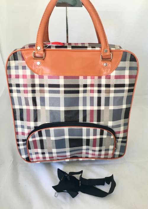 **New**X-LARGE TRAVEL/WEEKEND BAG. Large enough for EVERYTHING!