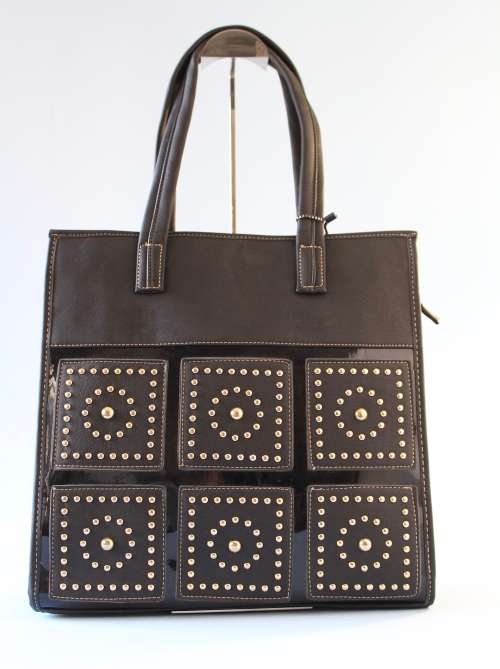 High quality Stylish X-LARGE Ladies HandBag in Classic Black- Step out in style!