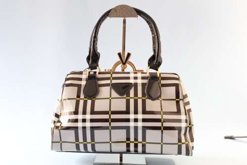 High quality Stylish Designer Ladies HandBag- Timeless Elegance!