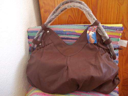 STUNNING Ladies PU leather handbag in a BROWN. Very beautiful- Very MOD!