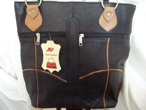 LADIES GENUINE LEATHER HAND BAG IN  A BLACK & BROWN . SIMPLY GORGEOUS!!