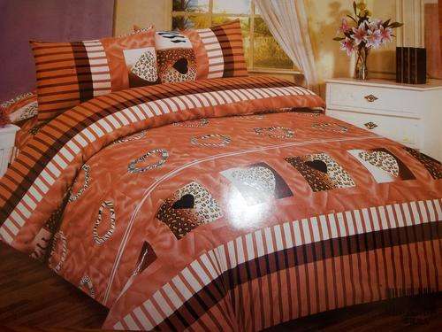 LOVELY 6 PIECE DUVET COVER SET- QUEEN-.Brings the comfort and style to your bed!