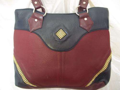 LADIES GENUINE SUEDE LEATHER HAND BAG IN  A BURGUNDY. SIMPLY GORGEOUS!!