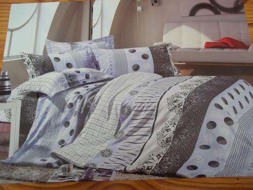 LOVELY 6 PIECE DUVET COVER SET IN - QUEEN.Great Quality, superior cotton Blend.