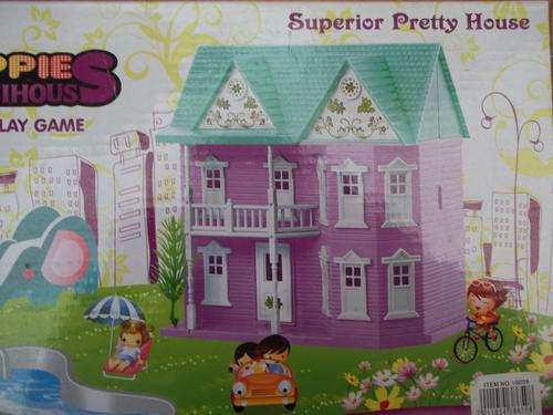 Beautiful doll house with accessories for hours of fun!