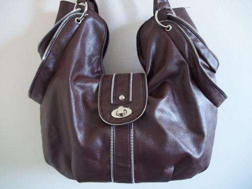 LOVELY designer style,FAUX LEATHER Ladies handbag in a BROWN. GREAT QUALITY. GREAT BUY!!