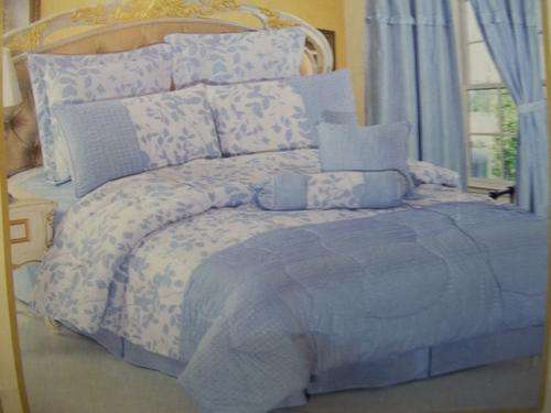 LAST ONE!**Beautiful cotton blend comforter set in Queen, BLUE, 10 Piece. A great buy!