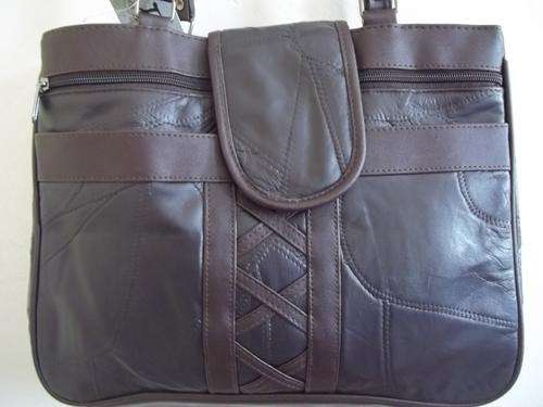 LADIES GENUINE PATCH LEATHER HAND BAG IN  A  BROWN . SIMPLY GORGEOUS!!