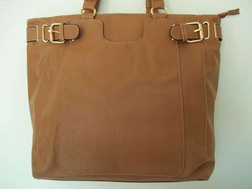 STUNNING PU Leather EXECUTIVE STYLE ladies HANDBAG in TAN, will UPLIFT any outfit! Agreat BUY!