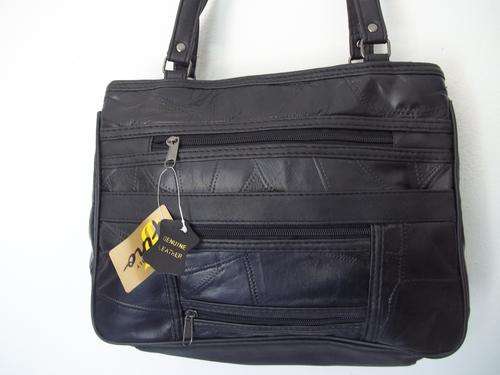 LADIES 100% GENUINE PATCH LEATHER HAND BAG IN  A  BLACK . SIMPLY GORGEOUS!!