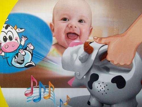 NEW** BABY MUSICAL ANIMAL PROJECTOR**- Super fun! Great buy!