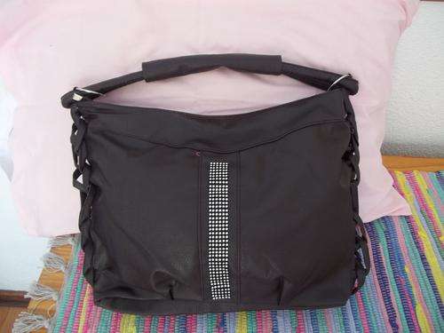 BEAUTIFUL Ladies mock leather handbag in a grey with diamante detail. Very MOD!