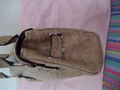 Handbags Bags GENUINE GUESS BAG BOUGHT FROM EDGARS was sold for 240.00 on 27 Nov at 21 01 by Trendy Bag SA in Gauteng ID 50953641