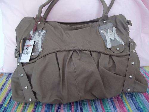 STUNNING Ladies PU leather handbag in a CAMEL BROWN. Very pretty- Very MOD!