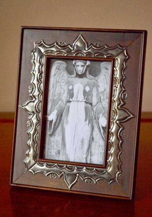 Stunning Wooden Photo Frame with Pewter Finish