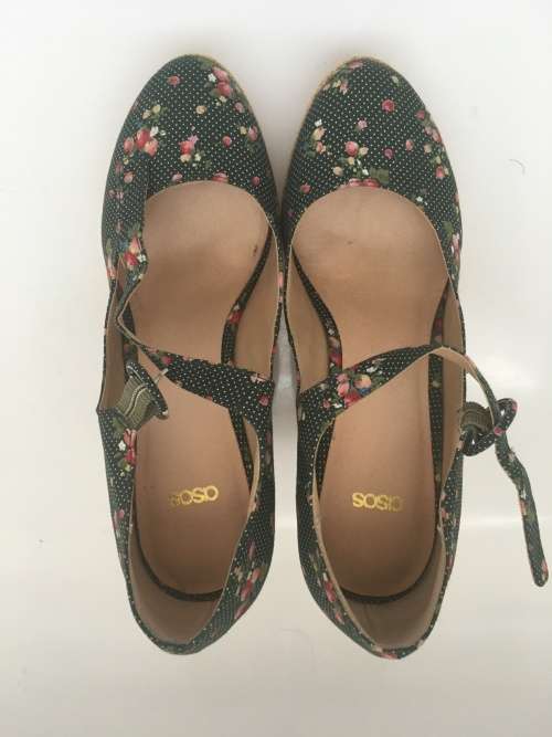 Floral Print Mary Jane Wedges - SIZE 7