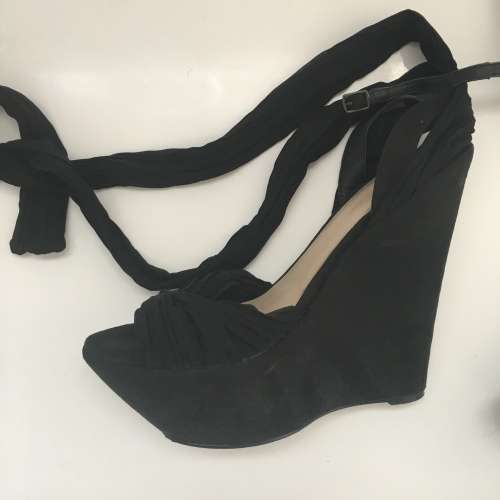Gorgeous Show Stopper Sky Scraper Wedge heels - SIZE 7 - BLACK