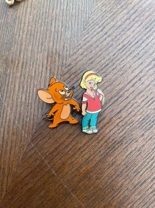 Collectable vintage Tom and Jerry Lapel pins - 2