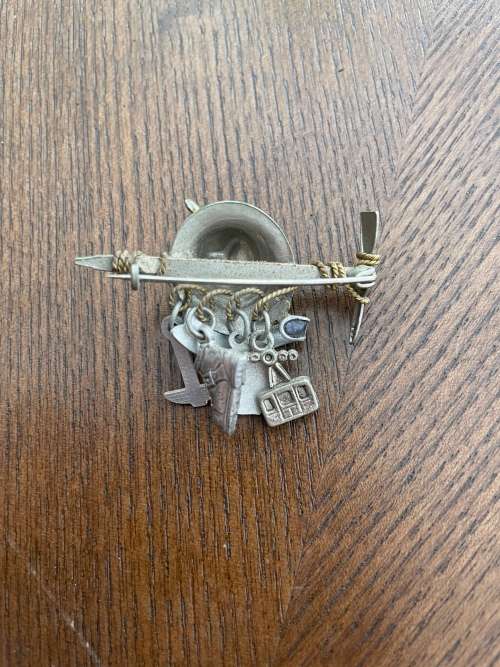 Vintage Collectible lapel pin - Innsbruck