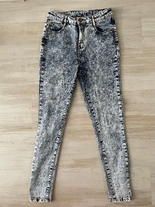 Acid Wash high waisted skinny jeans - size 10