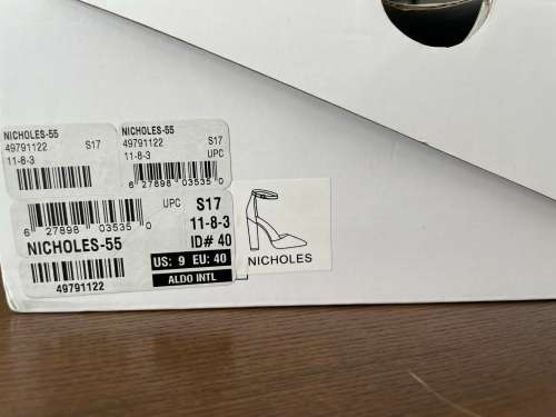 ALDO Nude heels - size 7