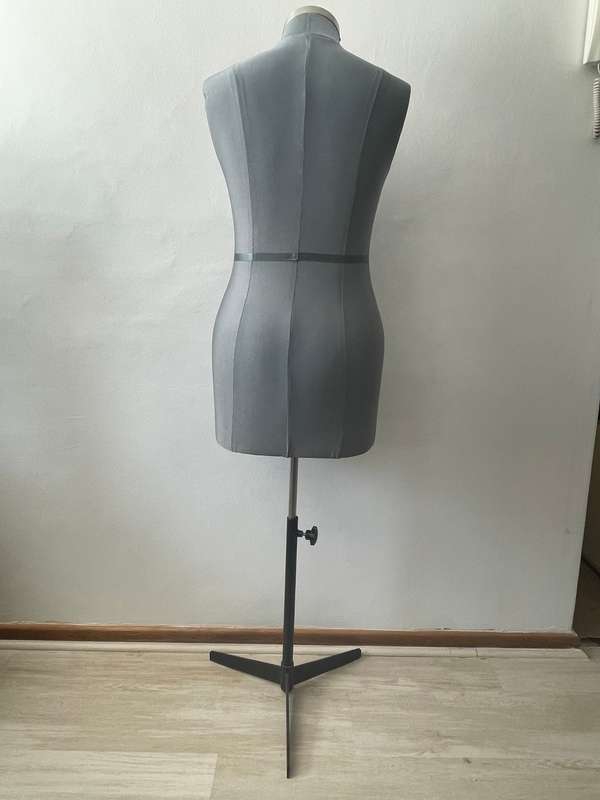 Dress making Mannequin - FIGURE FORMS - SA Female size 14
