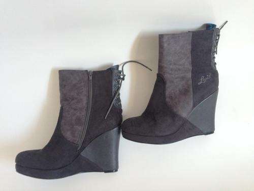Levi's Grey Wedge Boot - SIZE 7