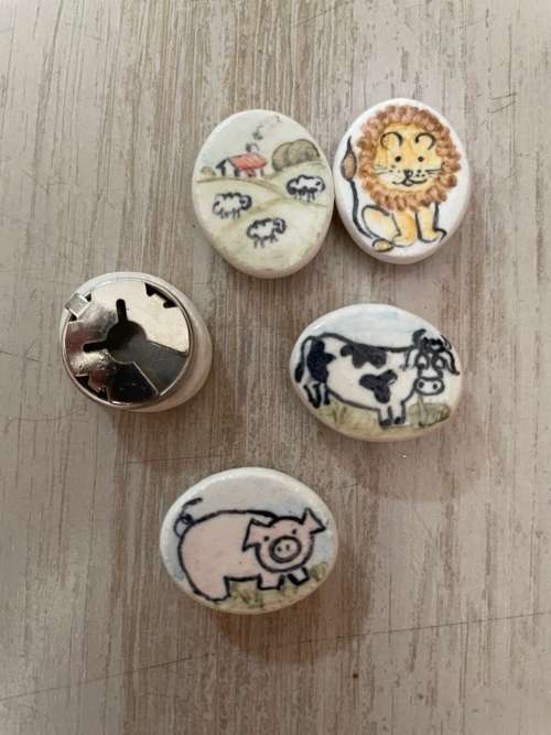 VERY UNIQUE vintage button covers - hand painted - animals