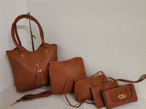 Ladies stunning 5 pieces handbags brown