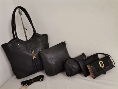Ladies stunning 5 pieces  handbags set black