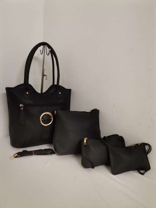 ***NEW STUNNING 4PC HANDBAG SET*** BLACK