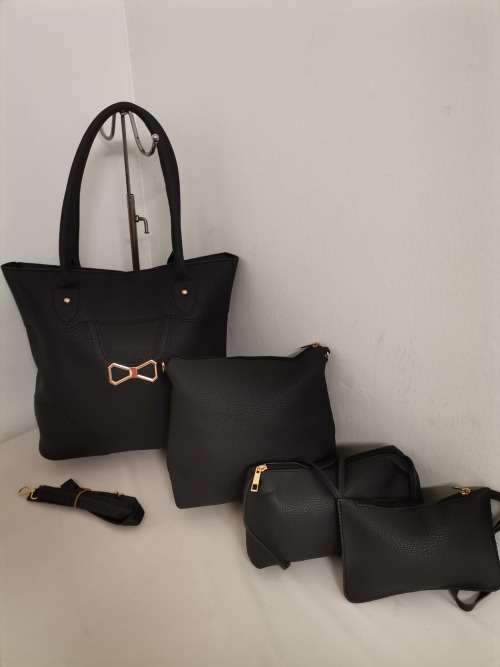 NEW STUNNING 4PC HANDBAG SET (BLACK)