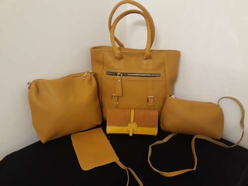 Mustard 5 pieces bag set