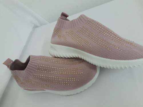studded stunning pink tekkies only 1 size 5