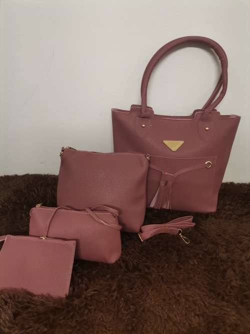 Ladies stunning handbag 4 pieces pink