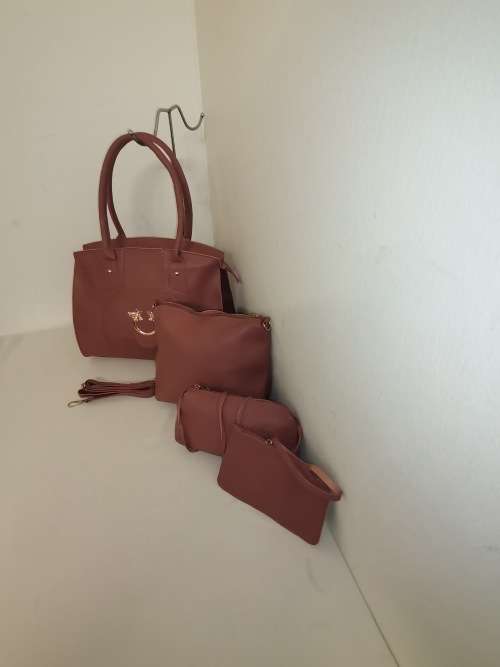 Ladies stunning 4pc handbags pink