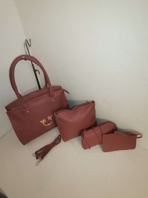 Ladies stunning 4pc handbags pink