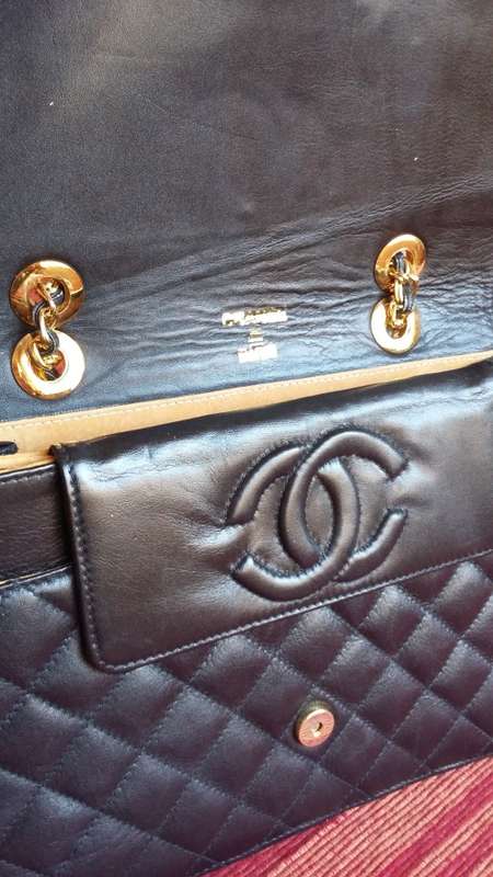 Beautiful classic caviar Chanel handbag replica
